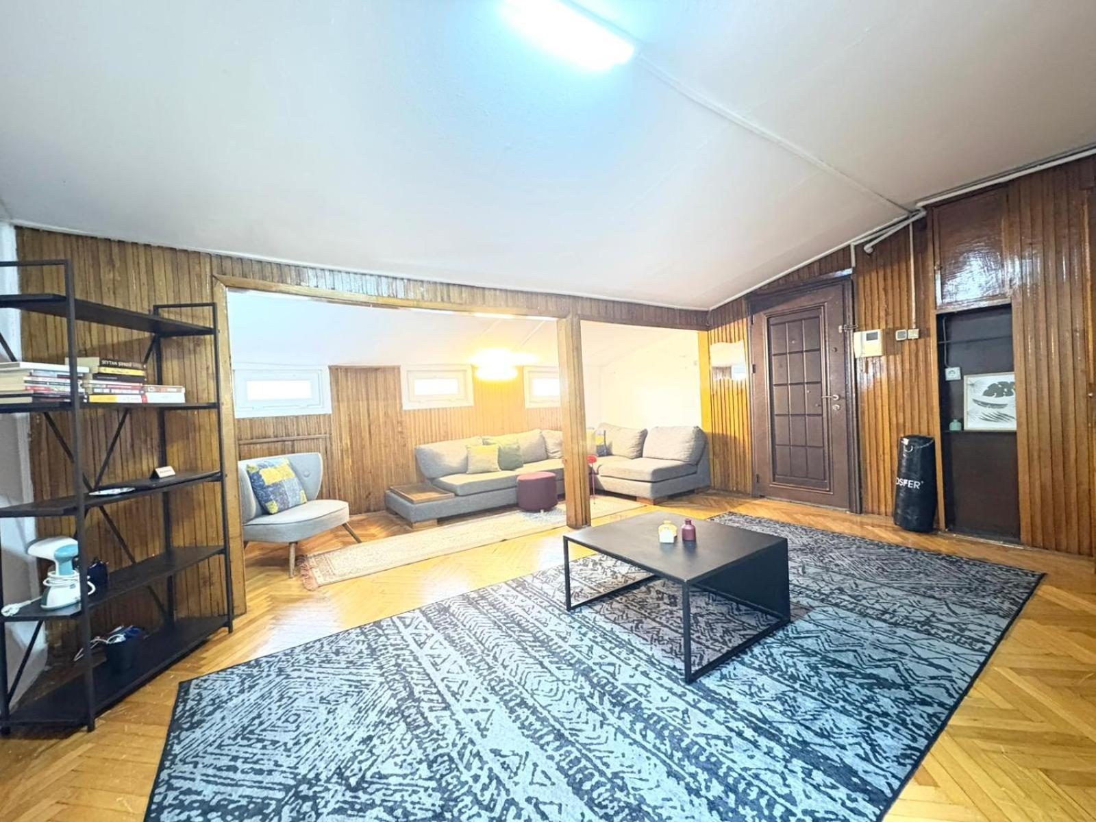 Bohemian Flat, 2br, In Taksim Square, Beyoglu * Istanbul