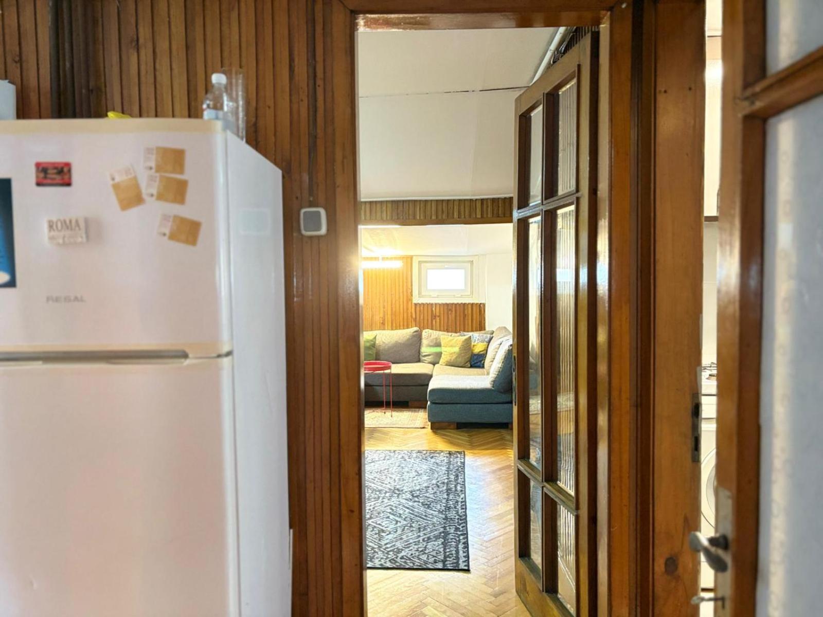 Bohemian Flat, 2br, In Taksim Square, Beyoglu *