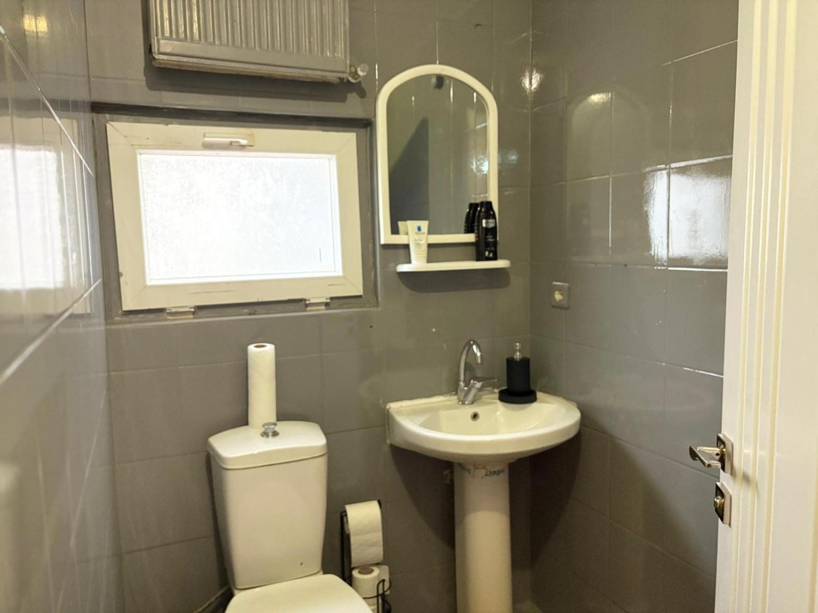 Daire Bohemian Flat, 2br, In Taksim Square, Beyoglu İstanbul