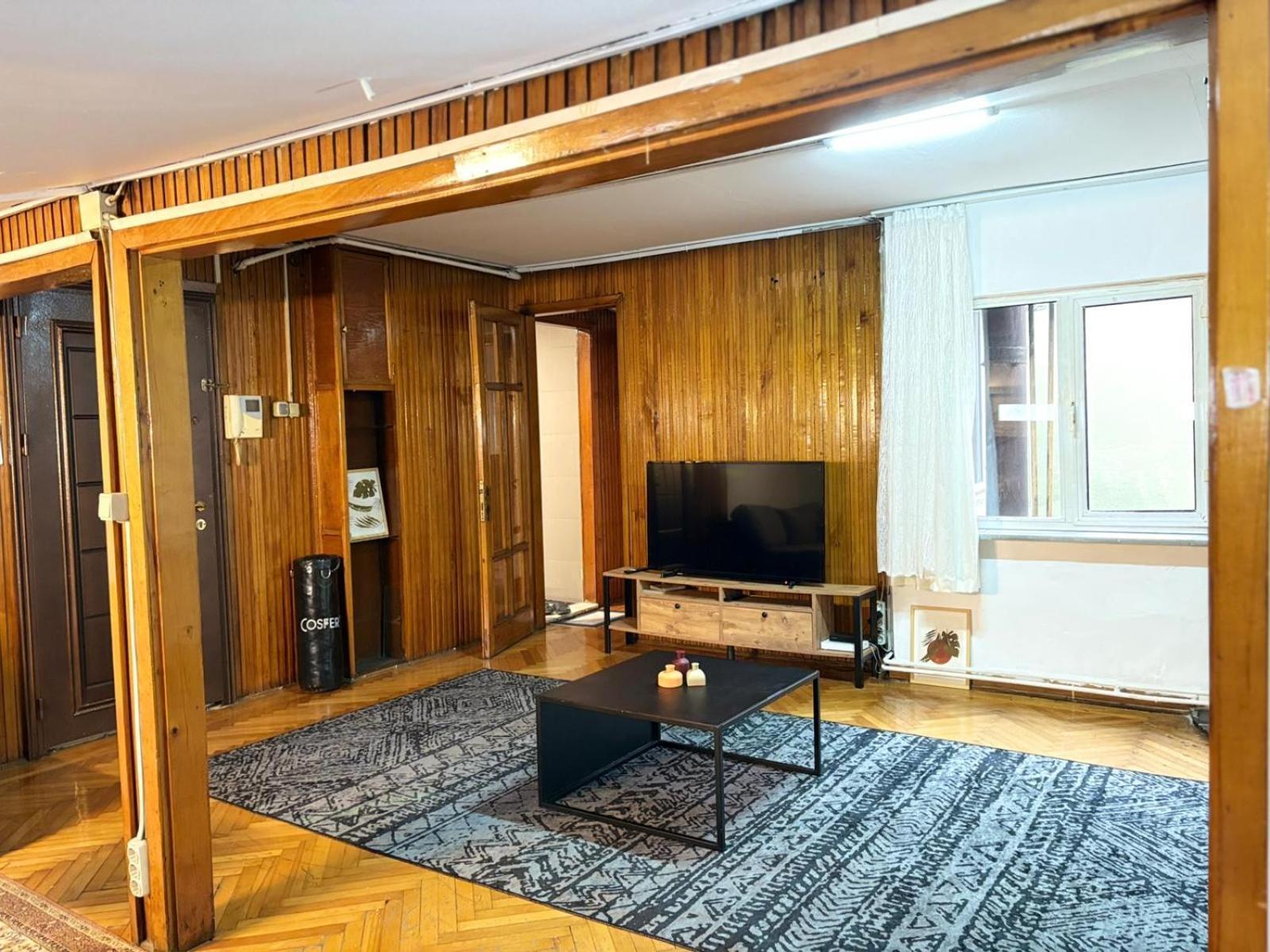Bohemian Flat, 2br, In Taksim Square, Beyoglu İstanbul