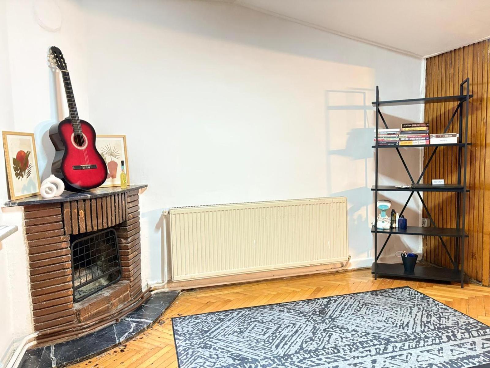 Bohemian Flat, 2br, In Taksim Square, Beyoglu Daire İstanbul