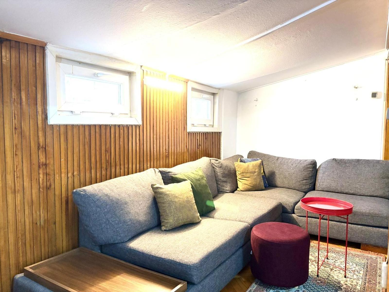 Bohemian Flat, 2br, In Taksim Square, Beyoglu Daire *